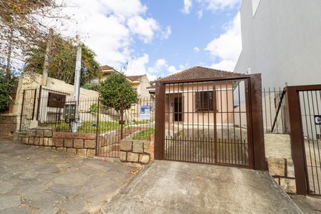 Casa para alugar com 130m², 3 quartos e 1 vaga Casa para alugar com 130m², 3 quartos e 1 vagaFachada
