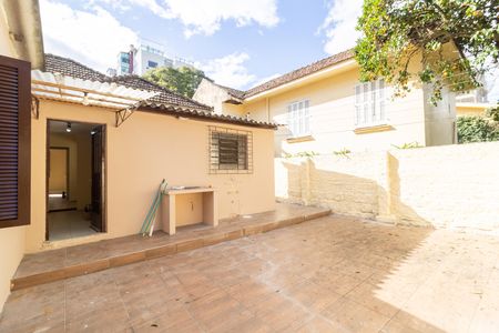 Casa para alugar com 130m², 3 quartos e 1 vaga Casa para alugar com 130m², 3 quartos e 1 vagaQuintal