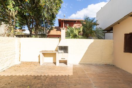 Casa para alugar com 130m², 3 quartos e 1 vaga Casa para alugar com 130m², 3 quartos e 1 vagaQuintal