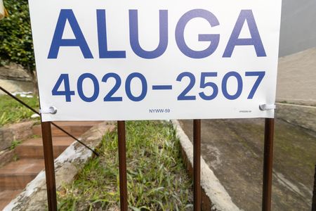 Casa para alugar com 130m², 3 quartos e 1 vaga Casa para alugar com 130m², 3 quartos e 1 vagaPlaquinha