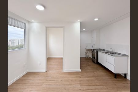 Sala de apartamento para alugar com 2 quartos, 36m² em Vila Suzana, São Paulo