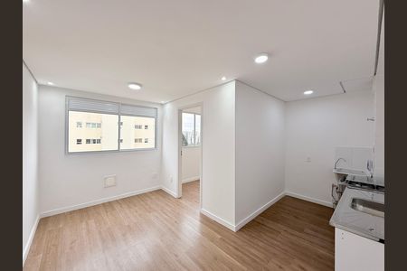 Sala de apartamento para alugar com 2 quartos, 36m² em Vila Suzana, São Paulo