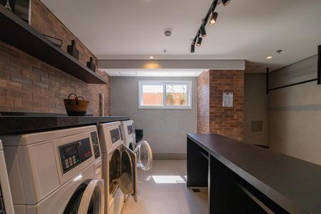 Studio para alugar com 20m², 1 quarto e sem vaga Studio para alugar com 20m², 1 quarto e sem vagaLavanderia