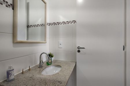 Apartamento para alugar com 48m², 2 quartos e 1 vaga Apartamento para alugar com 48m², 2 quartos e 1 vagaBanheiro da Suíte
