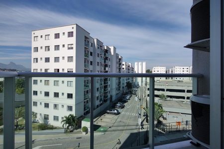 Apartamento para alugar com 48m², 2 quartos e 1 vaga Apartamento para alugar com 48m², 2 quartos e 1 vagaVaranda