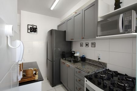 Apartamento para alugar com 48m², 2 quartos e 1 vaga Apartamento para alugar com 48m², 2 quartos e 1 vagaCozinha - Armários