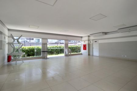 Apartamento para alugar com 48m², 2 quartos e 1 vaga Apartamento para alugar com 48m², 2 quartos e 1 vagaÁrea comum - Salão de festas