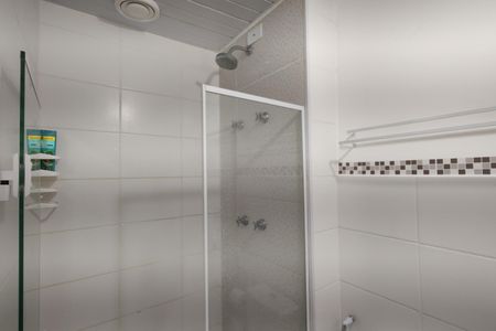 Apartamento para alugar com 48m², 2 quartos e 1 vaga Apartamento para alugar com 48m², 2 quartos e 1 vagaBanheiro da Suíte