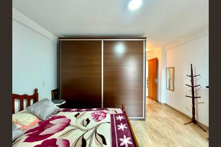 Apartamento à venda com 100m², 3 quartos e 1 vaga Apartamento à venda com 100m², 3 quartos e 1 vagaSuíte