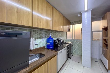 Apartamento para alugar com 65m², 2 quartos e 1 vagaCozinha
