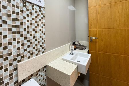 Casa para alugar com 160m², 2 quartos e 2 vagas Casa para alugar com 160m², 2 quartos e 2 vagasLavabo