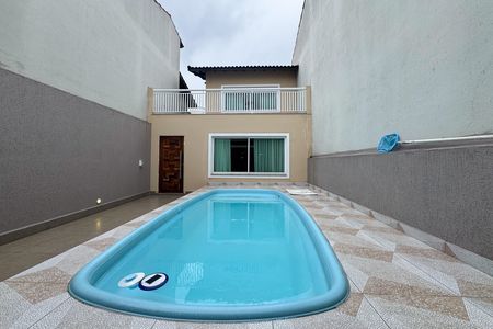 Casa para alugar com 160m², 2 quartos e 2 vagas Casa para alugar com 160m², 2 quartos e 2 vagasÁrea - Piscina