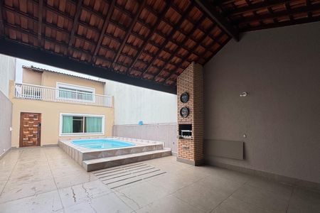 Casa para alugar com 160m², 2 quartos e 2 vagas Casa para alugar com 160m², 2 quartos e 2 vagasÁrea - Churrasqueira