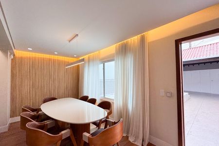 Casa para alugar com 160m², 2 quartos e 2 vagas Casa para alugar com 160m², 2 quartos e 2 vagasSala de Jantar