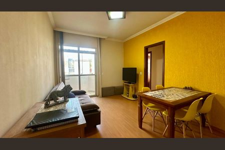 Sala  de apartamento à venda com 3 quartos, 75m² em Nova Suíça, Belo Horizonte
