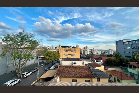 Vista  de apartamento à venda com 3 quartos, 75m² em Nova Suíça, Belo Horizonte