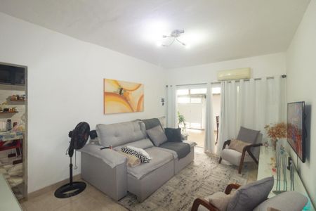Casa à venda com 75m², 3 quartos e 1 vagaSala