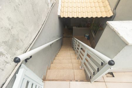 Casa à venda com 75m², 3 quartos e 1 vagaEscada