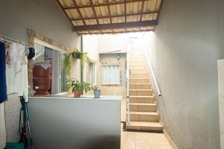 Casa à venda com 75m², 3 quartos e 1 vagaÁrea de Serviço