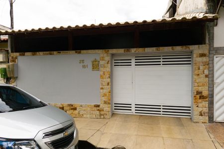 Casa à venda com 75m², 3 quartos e 1 vagaFachada