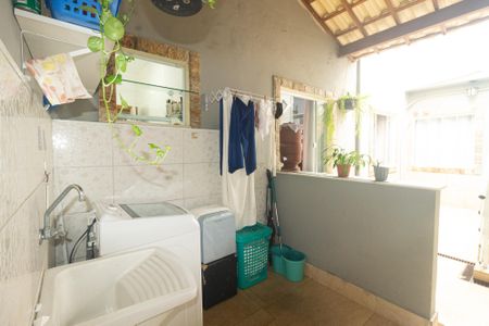 Casa à venda com 75m², 3 quartos e 1 vagaÁrea de Serviço