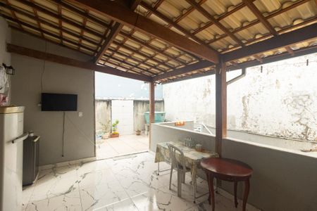 Casa à venda com 75m², 3 quartos e 1 vagaVaranda