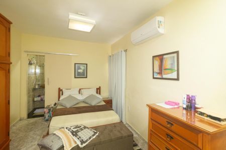 Casa à venda com 75m², 3 quartos e 1 vagaSuíte