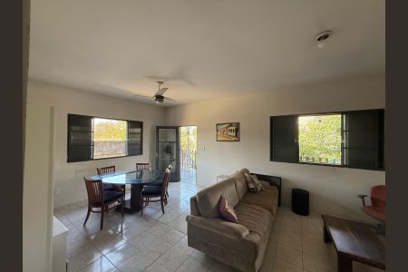 Sala de casa para alugar com 3 quartos, 100m² em Senador Camará, Rio de Janeiro
