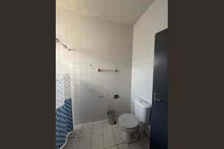Banheiro social de casa para alugar com 3 quartos, 100m² em Senador Camará, Rio de Janeiro