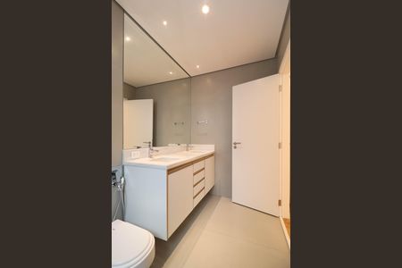Banheiro da Suíte 1 de apartamento à venda com 3 quartos, 160m² em Cerqueira César, São Paulo
