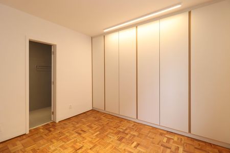 Apartamento à venda com 160m², 3 quartos e 2 vagasSuíte 2