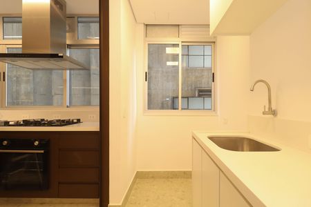 Área de Serviço de apartamento à venda com 3 quartos, 160m² em Cerqueira César, São Paulo