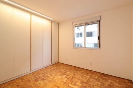 Apartamento à venda com 160m², 3 quartos e 2 vagasSuíte 2