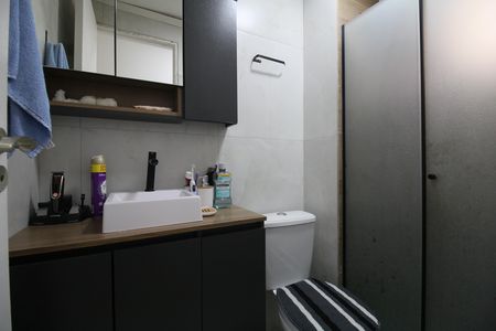 Banheiro de apartamento para alugar com 2 quartos, 49m² em Morumbi, São Paulo