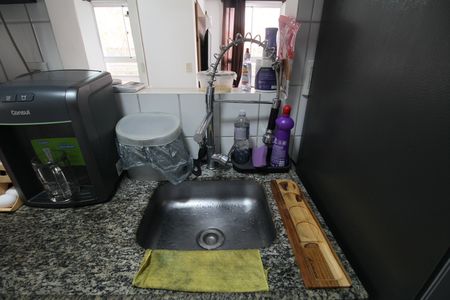 Cozinha - Torneira de apartamento para alugar com 2 quartos, 49m² em Morumbi, São Paulo