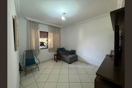 Casa de condomínio à venda com 160m², 3 quartos e 4 vagas Casa de condomínio à venda com 160m², 3 quartos e 4 vagasSala