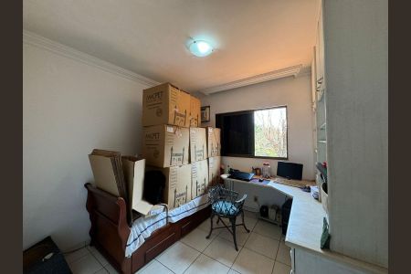 Casa de condomínio à venda com 160m², 3 quartos e 4 vagas Casa de condomínio à venda com 160m², 3 quartos e 4 vagasEscritório