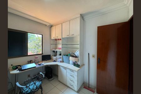Casa de condomínio à venda com 160m², 3 quartos e 4 vagas Casa de condomínio à venda com 160m², 3 quartos e 4 vagasQuarto 2