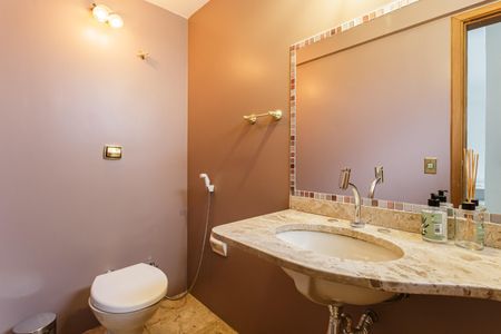Apartamento à venda com 169m², 4 quartos e 2 vagas Apartamento à venda com 169m², 4 quartos e 2 vagasLavabo