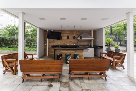 Apartamento à venda com 169m², 4 quartos e 2 vagas Apartamento à venda com 169m², 4 quartos e 2 vagasÁrea comum - Churrasqueira