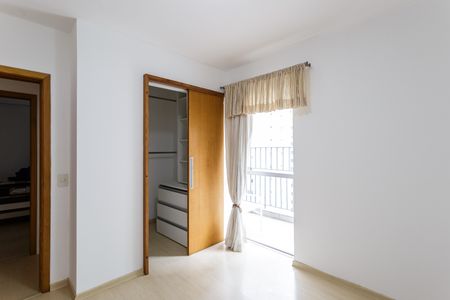 Apartamento à venda com 169m², 4 quartos e 2 vagas Apartamento à venda com 169m², 4 quartos e 2 vagasQuarto Suíte