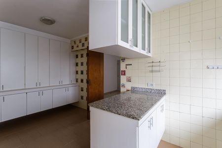 Apartamento à venda com 169m², 4 quartos e 2 vagas Apartamento à venda com 169m², 4 quartos e 2 vagasCozinha