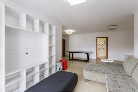 Apartamento à venda com 169m², 4 quartos e 2 vagas Apartamento à venda com 169m², 4 quartos e 2 vagasSala