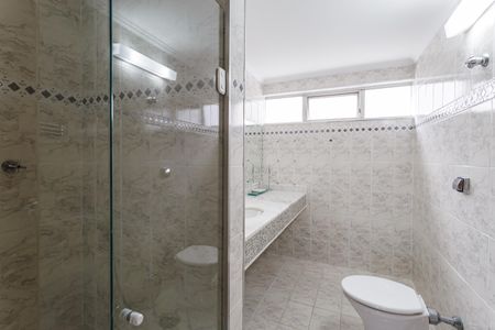 Apartamento à venda com 169m², 4 quartos e 2 vagas Apartamento à venda com 169m², 4 quartos e 2 vagasBanheiro Social