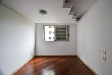 Apartamento para alugar com 200m², 3 quartos e 2 vagas Apartamento para alugar com 200m², 3 quartos e 2 vagasSuíte 1