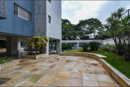 Apartamento para alugar com 200m², 3 quartos e 2 vagas Apartamento para alugar com 200m², 3 quartos e 2 vagasÁrea comum