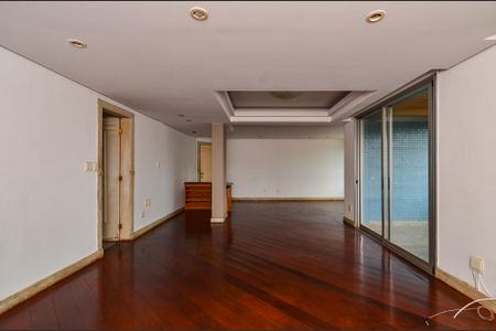 Apartamento para alugar com 200m², 3 quartos e 2 vagas Apartamento para alugar com 200m², 3 quartos e 2 vagasSala Ambientes