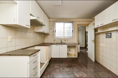 Apartamento para alugar com 200m², 3 quartos e 2 vagas Apartamento para alugar com 200m², 3 quartos e 2 vagasCozinha