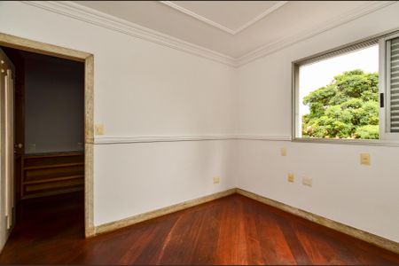 Apartamento para alugar com 200m², 3 quartos e 2 vagas Apartamento para alugar com 200m², 3 quartos e 2 vagasSuíte 2