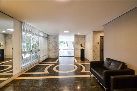 Apartamento para alugar com 200m², 3 quartos e 2 vagas Apartamento para alugar com 200m², 3 quartos e 2 vagasHall de entrada